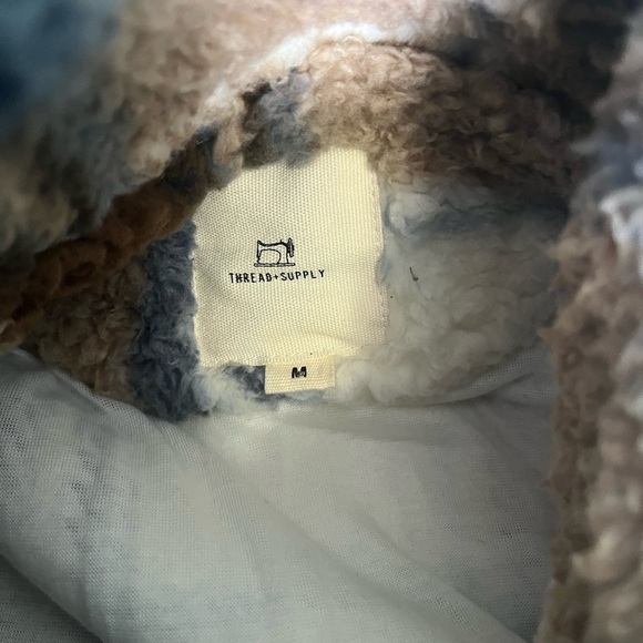 Thread & Supply Sherpa Cozy Soft Pullover Women’s M‎ Cream Blue Tan Plaid NWOT - Picture 10 of 10